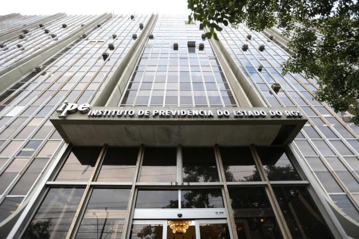 Atraso de R$ 637 milhões em repasses põe em risco IPE Saúde